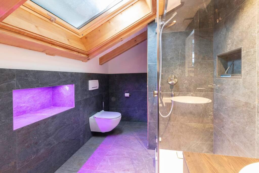 Exklusives Chalet Mit Traumhafter See- Und Bergsicht Seelisberg Luaran gambar