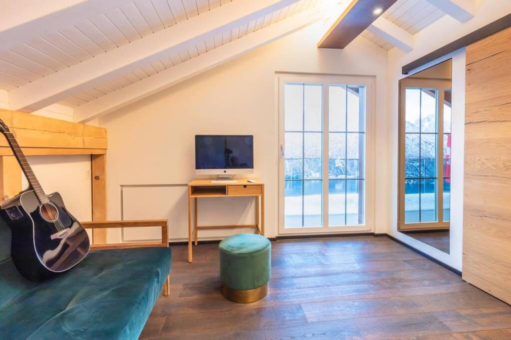 Exklusives Chalet Mit Traumhafter See- Und Bergsicht Seelisberg Luaran gambar
