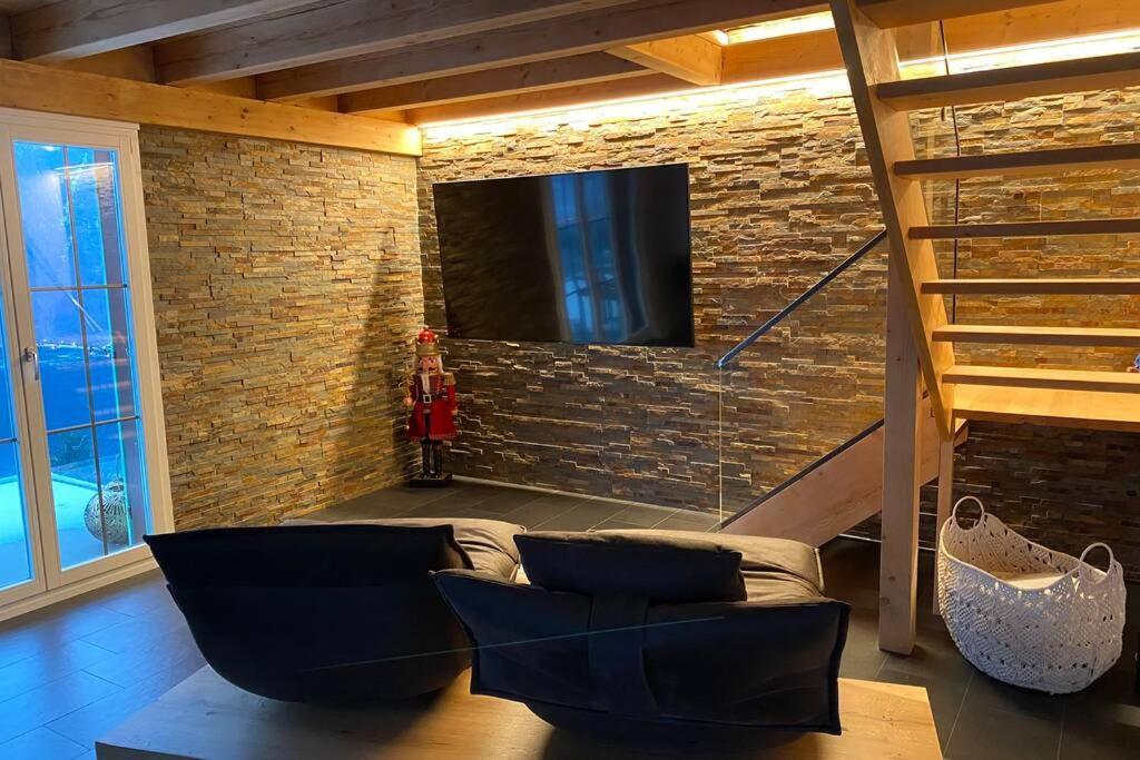 Exklusives Chalet Mit Traumhafter See- Und Bergsicht Seelisberg Luaran gambar