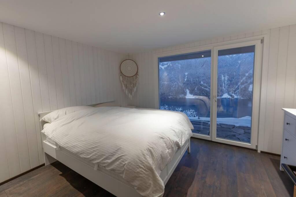Exklusives Chalet Mit Traumhafter See- Und Bergsicht Seelisberg Luaran gambar